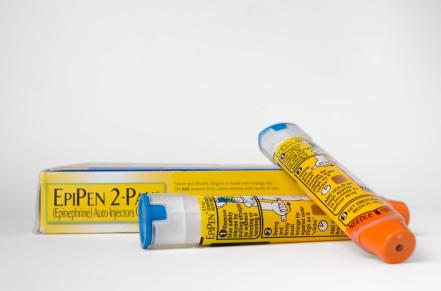 Epinephrine injector ("Epi Pen")